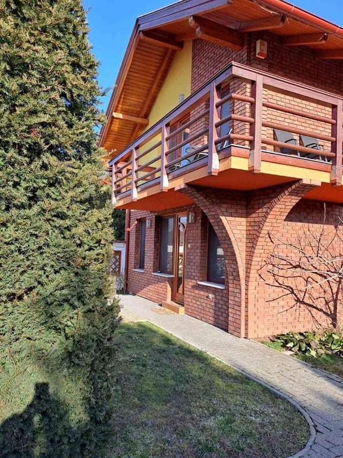 Rozmaring Apartmanok Gyula Exterior photo
